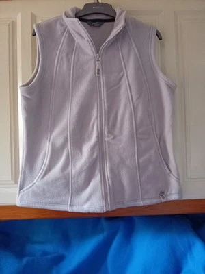 "M&Co" Sz18 BODYWARMER/GILET/FLEECE.STONE COLOUR.SLVLESS.POCKETS.ZIP.NEW - Image 1 of 4