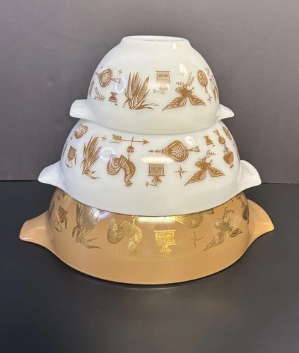 VINTAGE Pyrex Early American Set 3 Cinderella Mixing Bowls | Retro Kitchen Witch