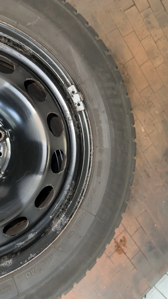 4× Winterreifen 205/60 R16 - Bild 2 von 4