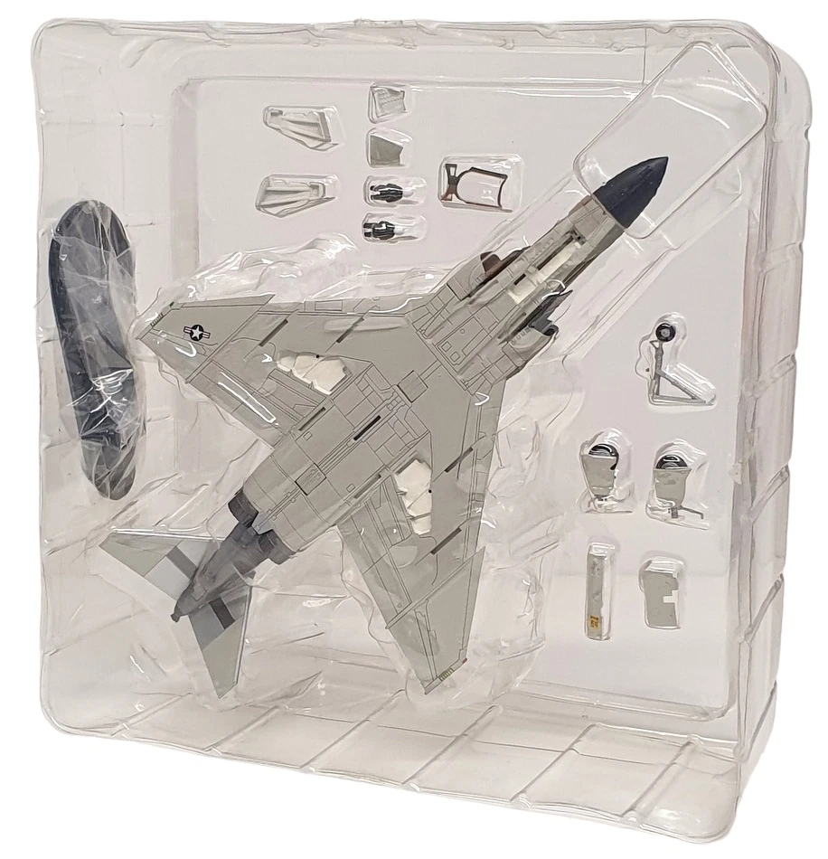 Hobby Master escala 1/72 HA1901 - McDonnell Douglas F-4D Phantom II 555th TFS '72 Foto 3 de 4