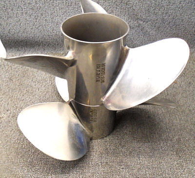 SUZUKI SS DUAL PROPELLER  58600-98L50/58600-98L51 300-350 HP 15 1/2 X 28.5P #1