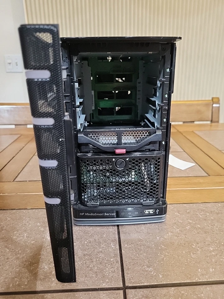 HP MediaSmart Server EX495 FL705AA#ABA - Image 2 of 4