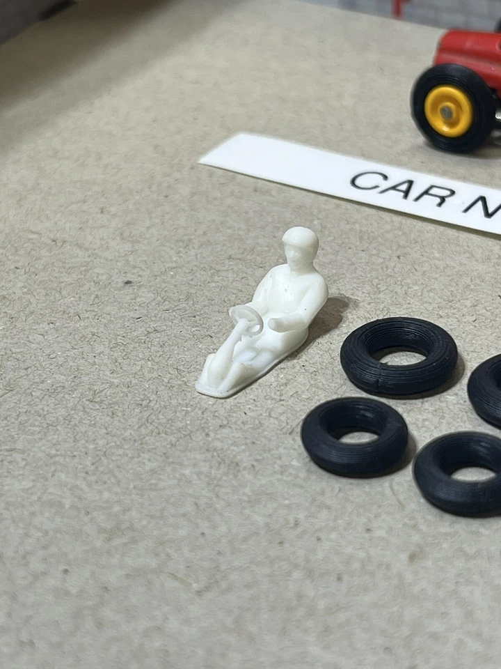 Lesney Matchbox Lotus BRM No. 52, 1 set of tires and 1 driver, CAR NOT INCLUDED - Image 2 of 4