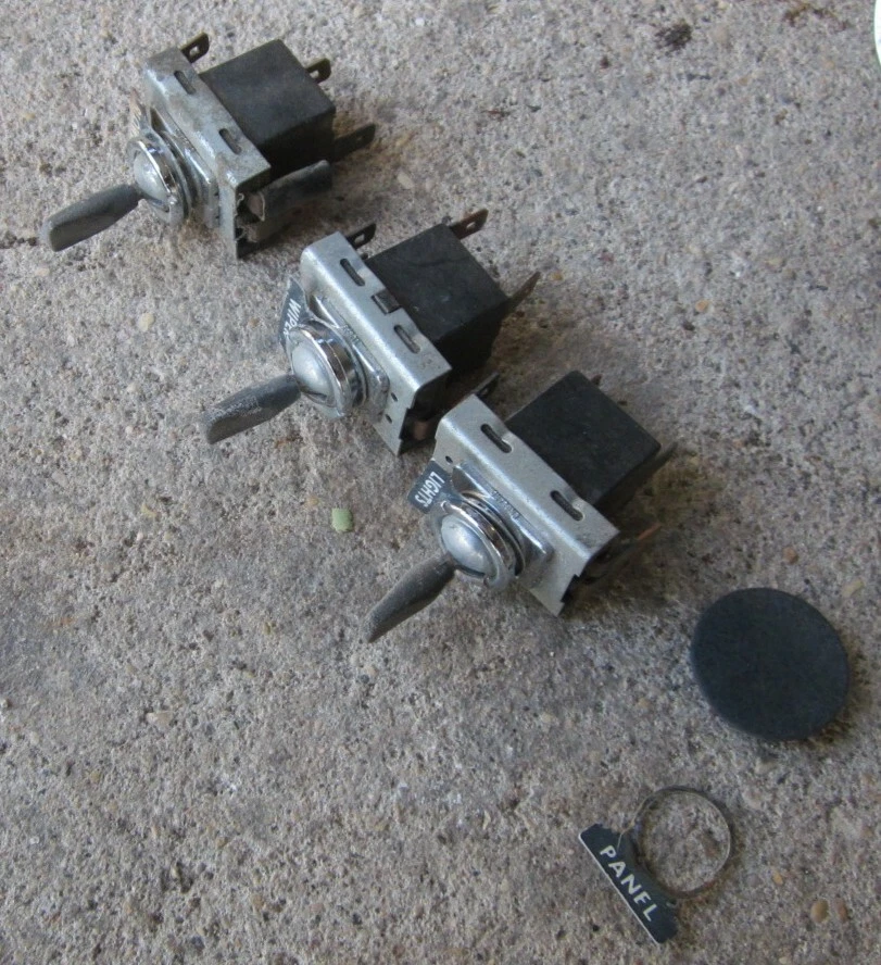 Sunbeam Alpine Tiger Lucas Dash 黑色切换开关 批量 带 Motif 日期 1966 年 原始 — 第 3/4 张图片