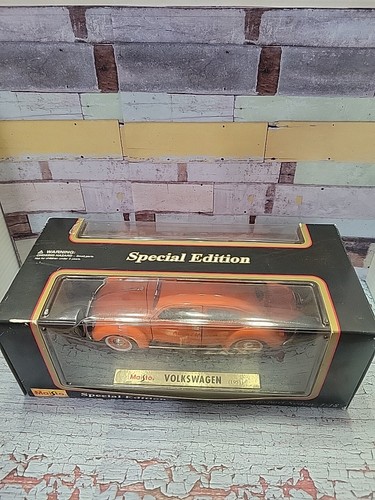 Volkswagen Special Edition Orange Export 1951 Car 1/18 Maisto NIB Collector Box - Picture 2 of 3