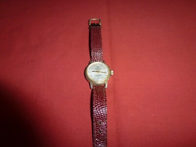 Montre à quartz Seiko Neo Classic 39,5 mm SUR560P1 Or