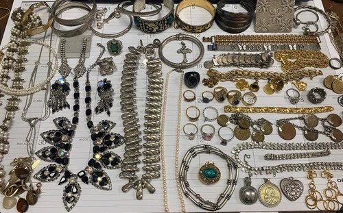 Vintage & Unique Mixed Costume Jewelry Collection**** Lot #11