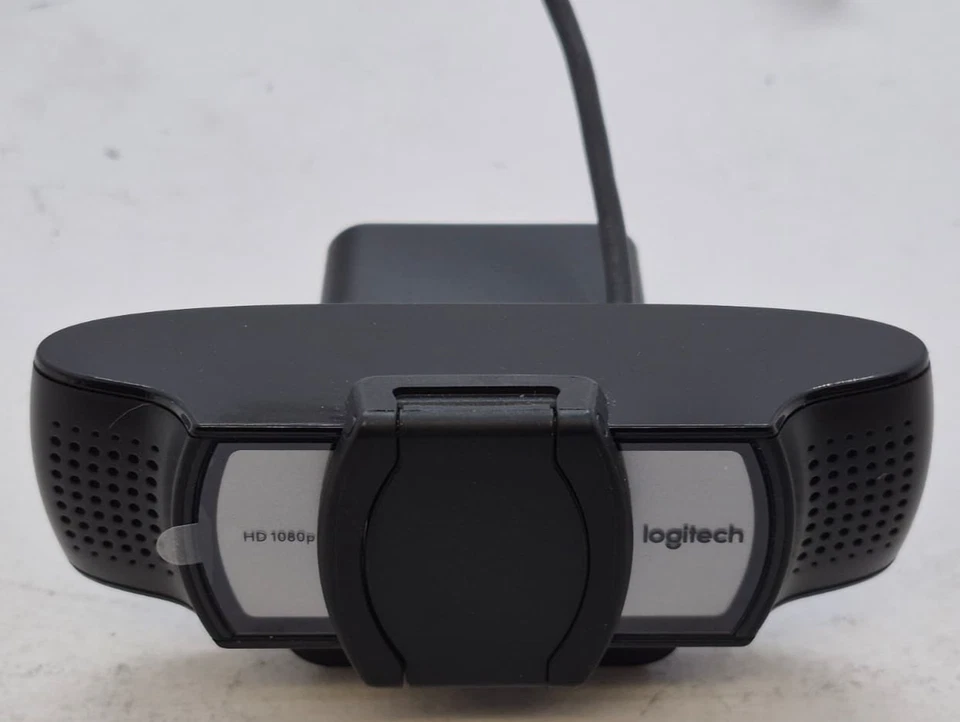 Logitech V-U0031 1080p Full HD Wide-Angle Lens USB Webcam W/ Shutter - Image 2 of 4