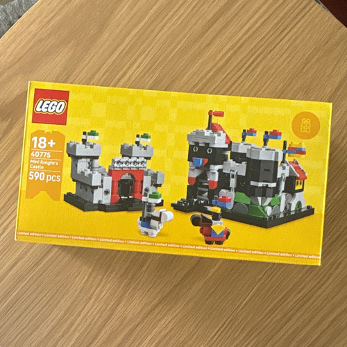 LEGO 40775 Mini Knight's Castle GWP