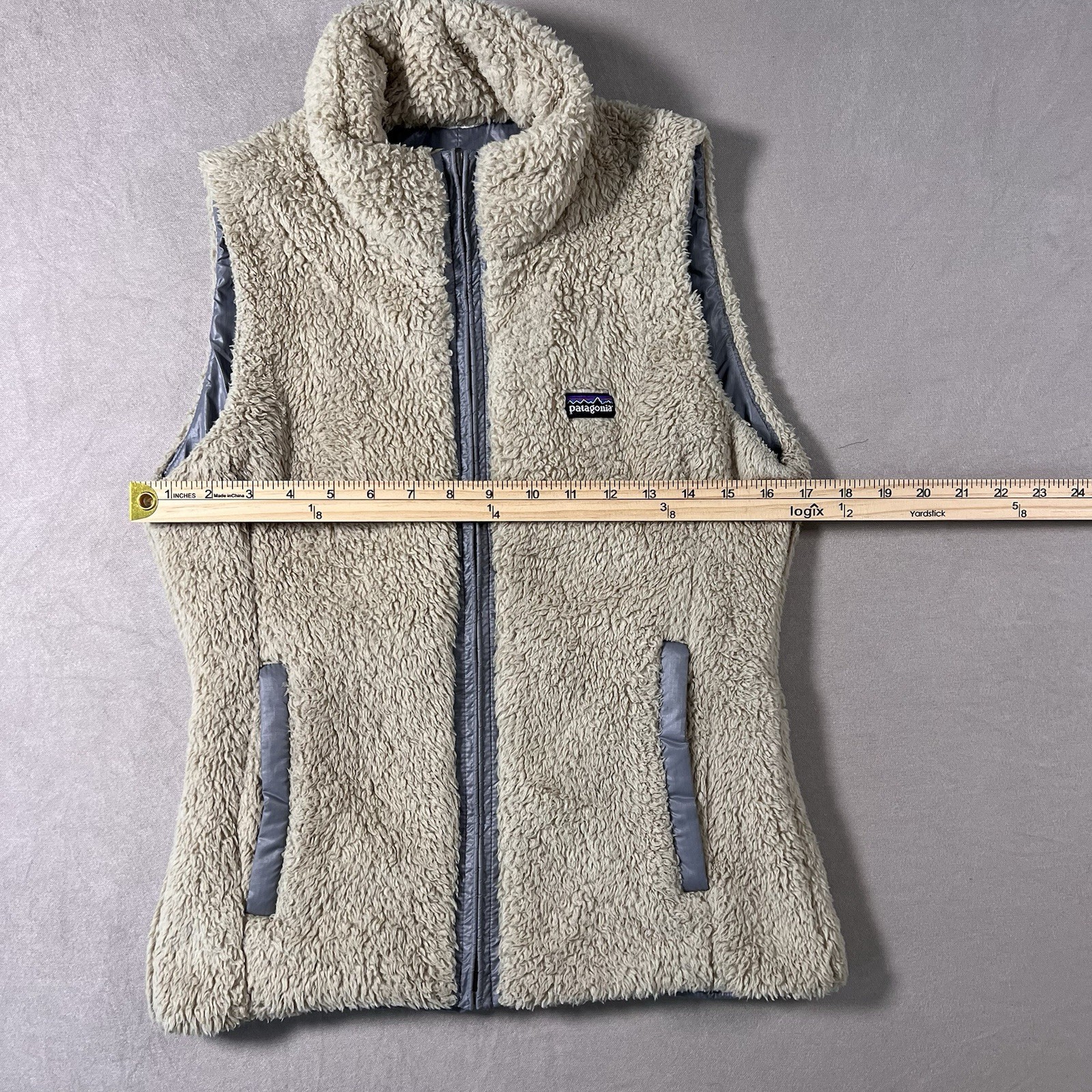 Patagonia Women's Beige & Gray Vest, Full Zip, Collared, Pockets, Lined thumbnail 7