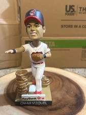 Top 10 Omar Vizquel Baseball Cards 30