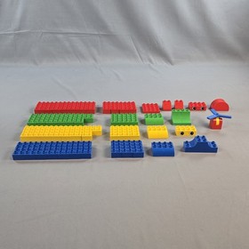 2004 LEGO DUPLO 4085 - Duplo Building Set 90 Piece Play Set Missing 1 Piece