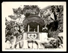 Aw Boon Haw (Tiger Balm Gardens) Hong Kong B&W photo-Kam Chin Pavilion