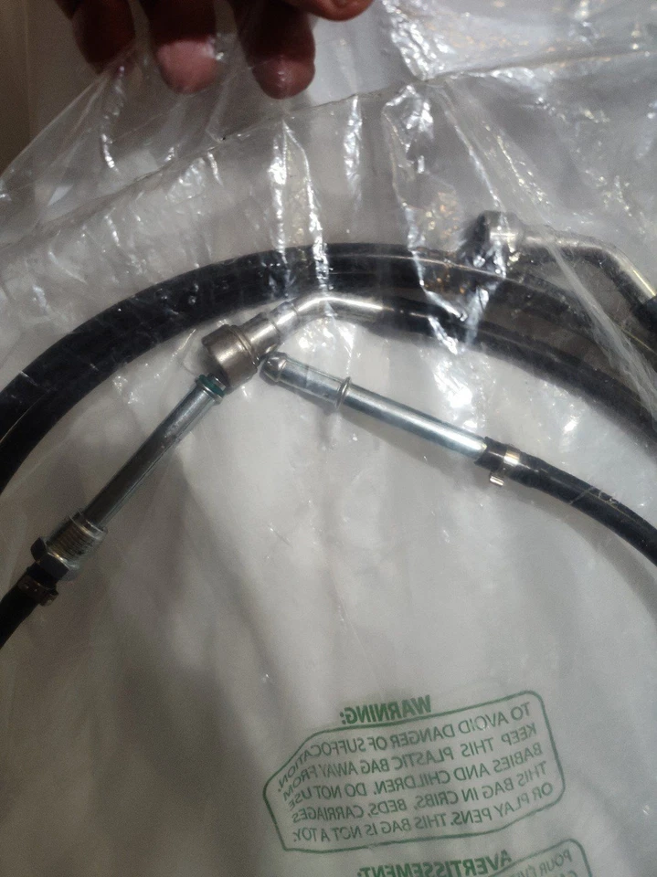 GMC línea de combustible Foto 2 de 4