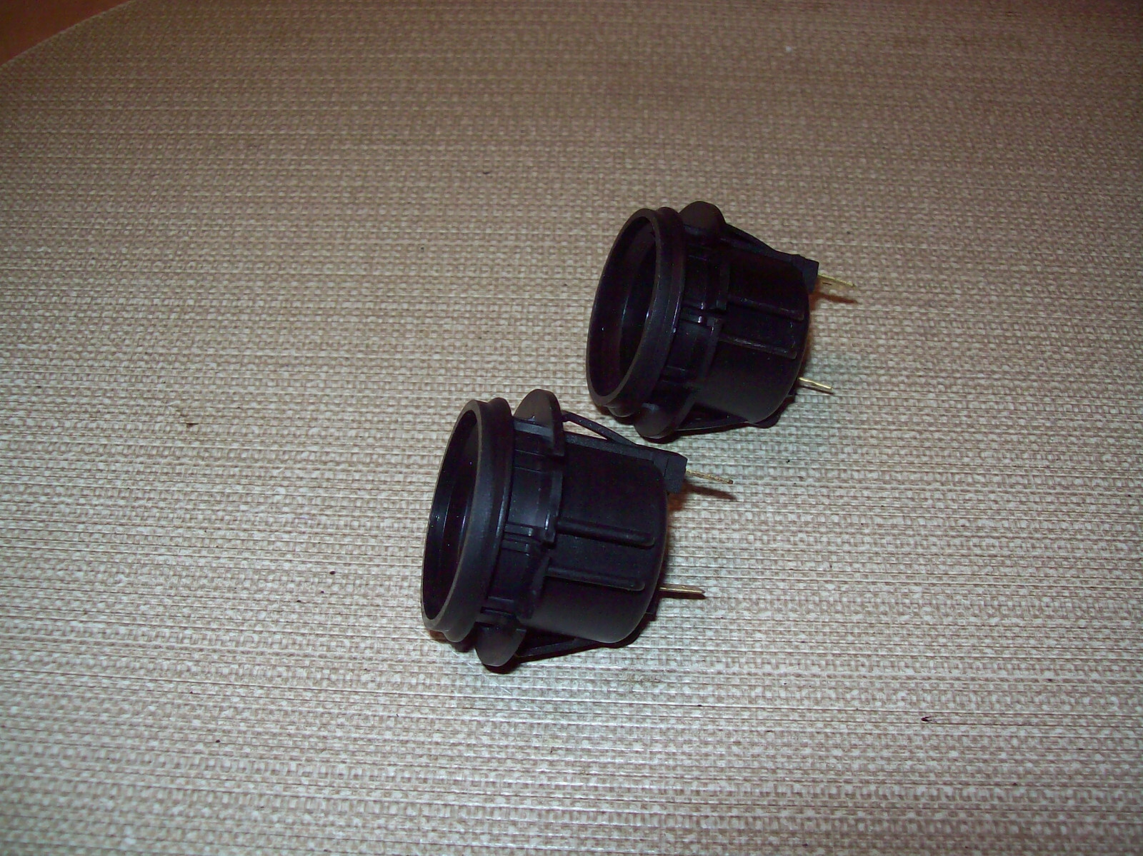 Chamberlain Screw Drive Garage Door Opener 9950D Light Bulb Sockets NOS