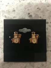 Vintage Avon Snowman White Enamel Gold Tone Post Earrings