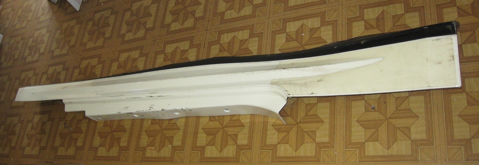 2008-2012 Maserati GranTurismo Gran Turismo RIGHT SKIRT ROCKER PANEL MOLDING OEM