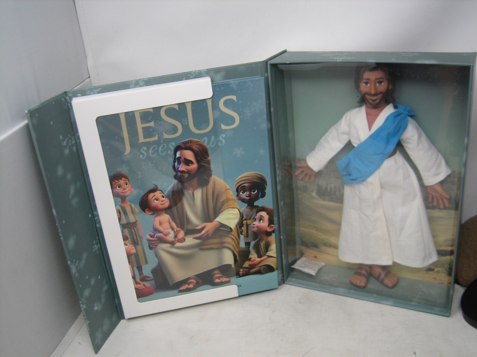 SUPER RARE JESUS SEE'S US 12 " FIGURE + BOOK BY BRAD & HOLLY LAURITZEN 2024 GOD