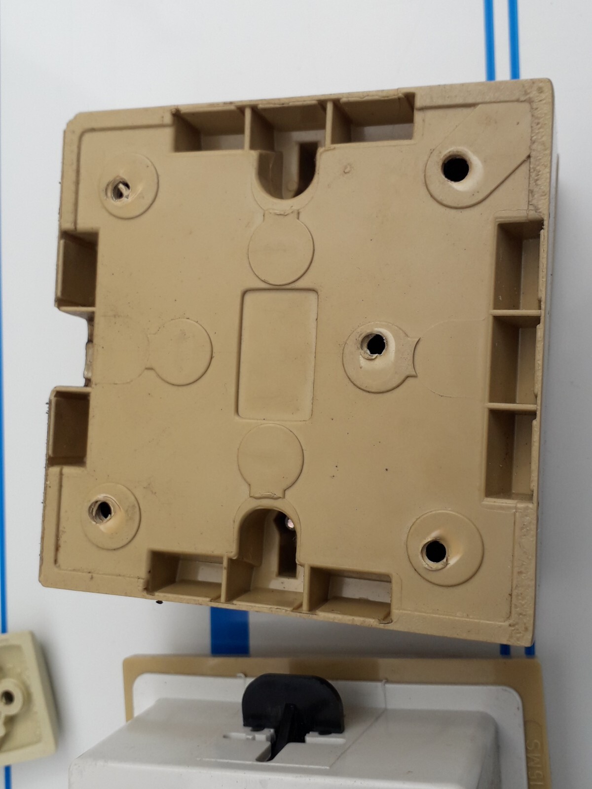 Caravan Motorhome Camper Van Conversion Plig 5x mains Sockets Switches