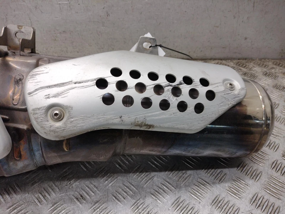 2001 BMW F 650 Exhaust System - Image 3 of 4