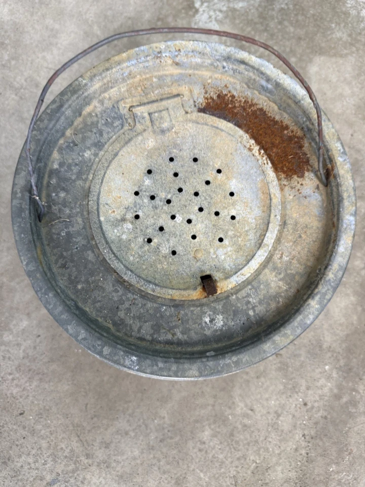 Antique Vintage Round Galvanized Metal Fishing Bait Bucket Minnow Pail w/ Handle - Image 2 of 4