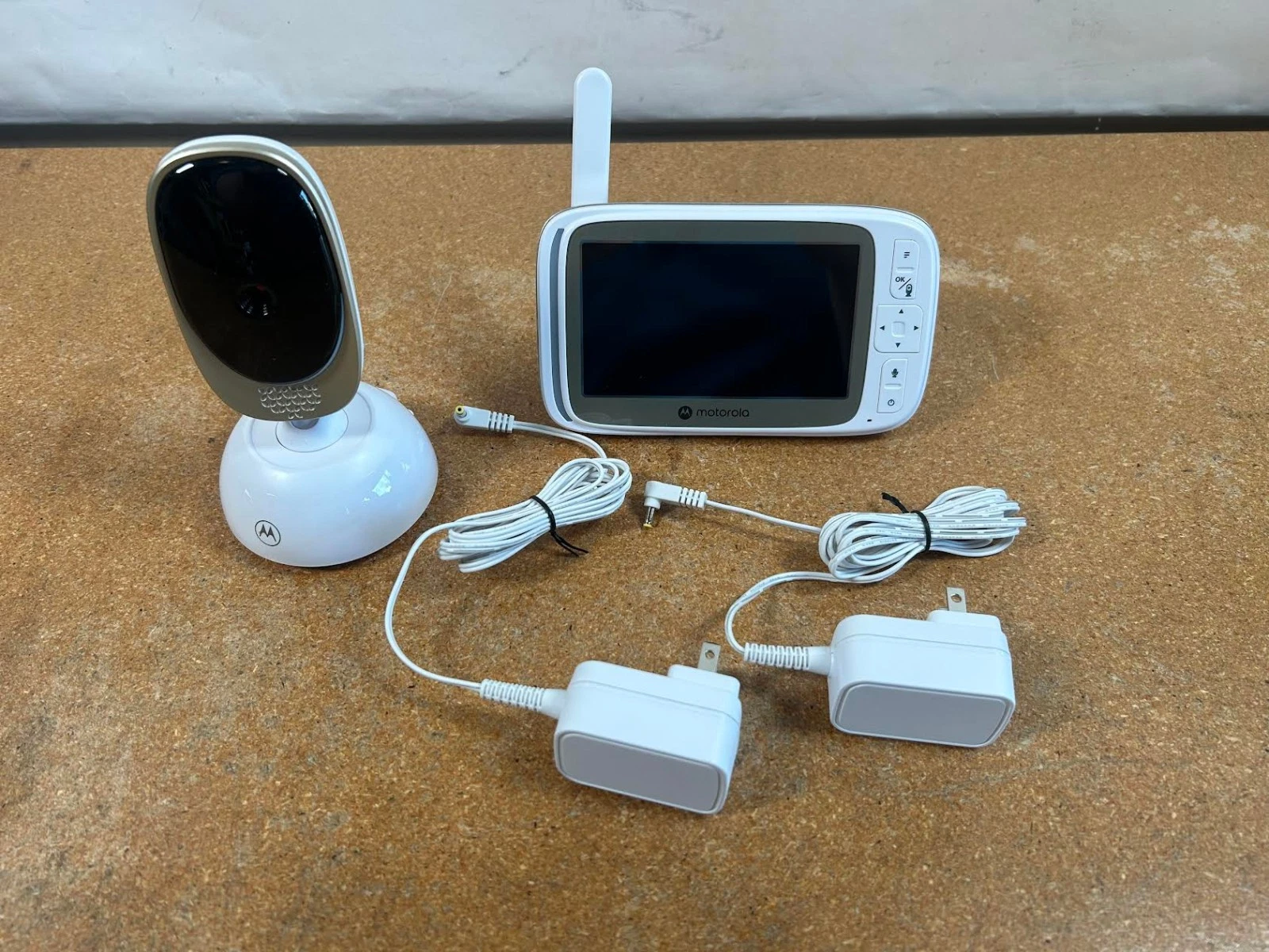 Motorola Nursery WiFi Video Baby Monitor with Camera - VM85-1