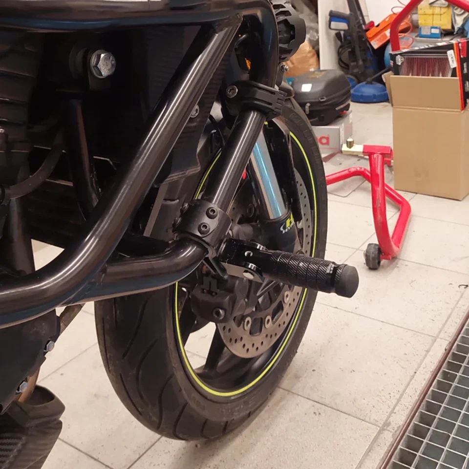 Front Modified Folding Foot Pegs Clamps For Kawasaki Versys 650 1000 1100 Foto 2 de 4