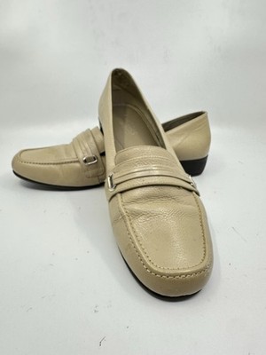 Classic Elements Womens Beige Leather Rubber Sole Loafer Sz 9M Pre-owned 