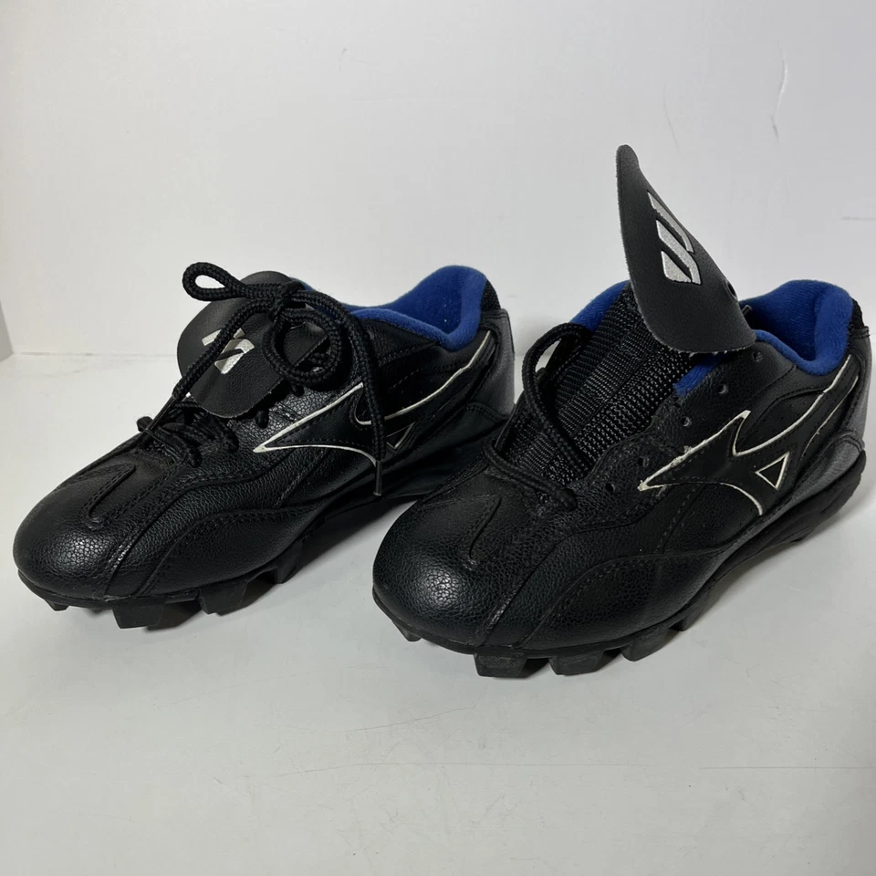 Kids Mizuno Classic 12 Spike Low Black/White Soccer/Baseball Size W5 FS36LBK - Image 2 of 4