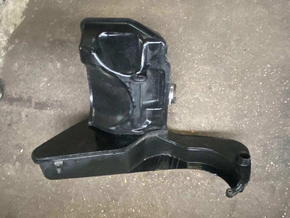 BOITE A AIR - PEUGEOT SATELIS 125 Cm3 (2006 - 2018) - Photo 3/4