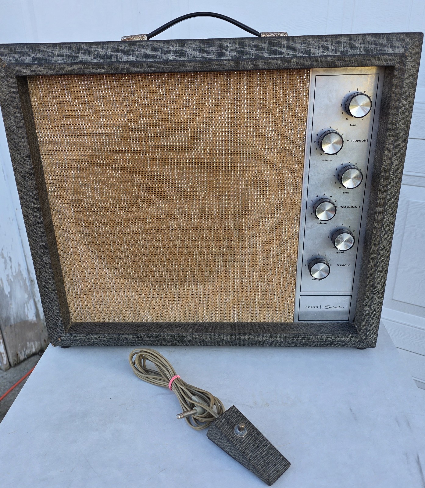 1960s Silvertone Model 1482 TUBE Vintage Guitar Amp w / Footswitch! -for project