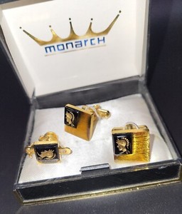 Authentic Vintage Monarch Gold Plated Onyx Cufflinks Ancient Rome Style Set