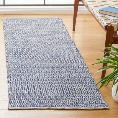 SAFAVIEH Montauk Collection Runner Rug - 2'3'' x 7', Ivory & Navy, Handmade Co...