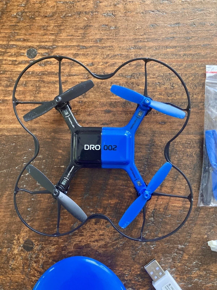 Sharper Image R/C Stunt Drone with Hand Controller 360 Rolls Dro-002 WORKING - Image 2 of 4