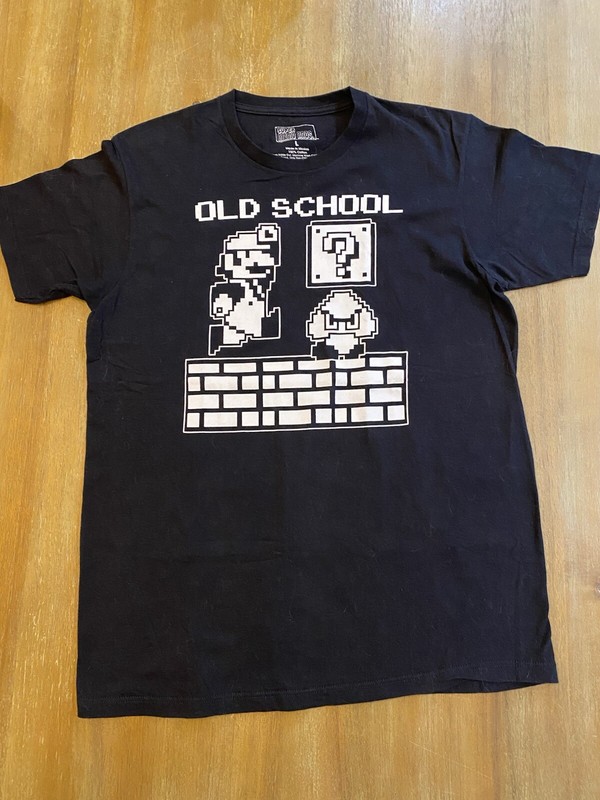 Nintendo Super Mario Bros. Men’s Large Black T-Shirt Old School! Cool!