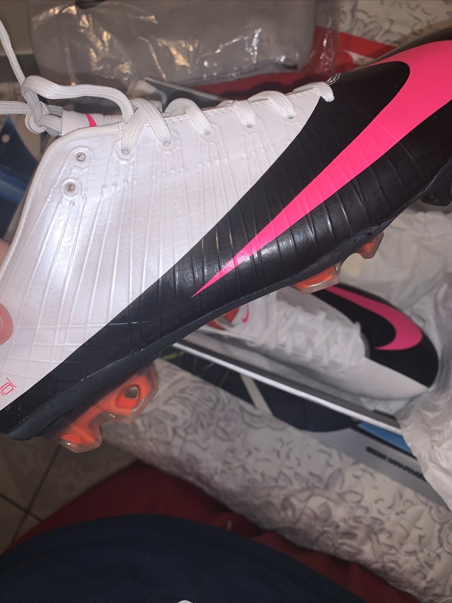 nike mercurial white black pink
