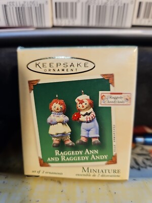 2002 Raggedy Ann and Raggedy Andy Hallmark Miniature Keepsake Ornament - MIB !