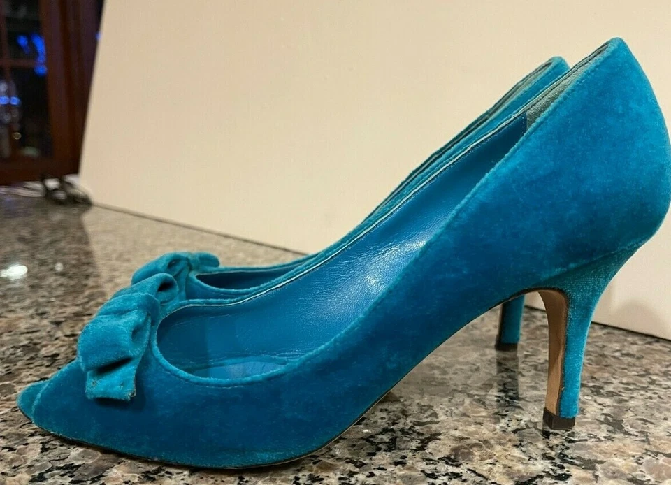 RARO! BOMBAS CLÁSICAS DE COLECCIÓN TERCIOPELO TURQUESA Bettye Muller ITALIA Peep Toe & BOW-37 Foto 2 de 4