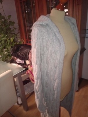 Boohoo Strickjacke GR 36 creme beige wollweiss Grobstrick Neu