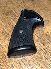 Smith & Wesson / Pachmayr Presentation K L Frame Square Butt Large W/screw