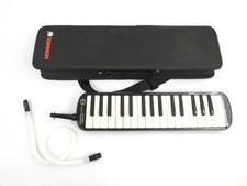Hohner Student 32 Melodica with Case, Mouthpiece and Air Tube