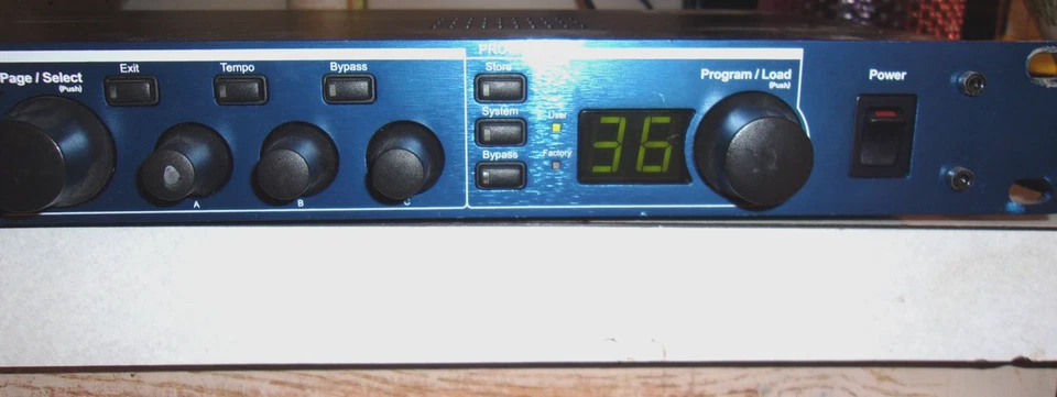 Lexicon MX300 Stereo Reverb/Effects Processor EX CONDITION  WORKS GREAT ! - Image 3 of 4