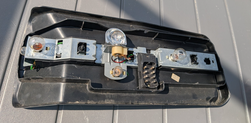 Mercedes W126 C126 560SEL 300SE 560SEC 420SEL Left Taillight Assembly 1268201664 - Picture 5 of 7