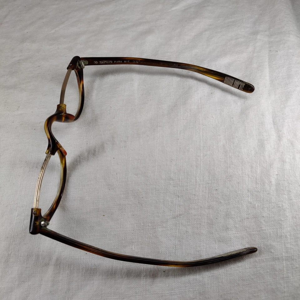 Óculos Safilo vintage década de 1960 Park Ave modelo marrom armação 5 1/2" tamanho 45-20-145 - Imagem 3 de 4