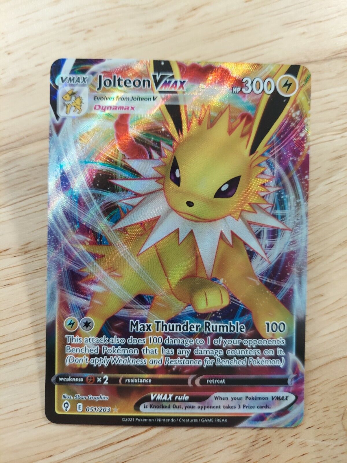 Carta Pokemon Jolteon VMAX Português 051/203 Card Original Copag - Céus em  Evolução - Pronta Entrega