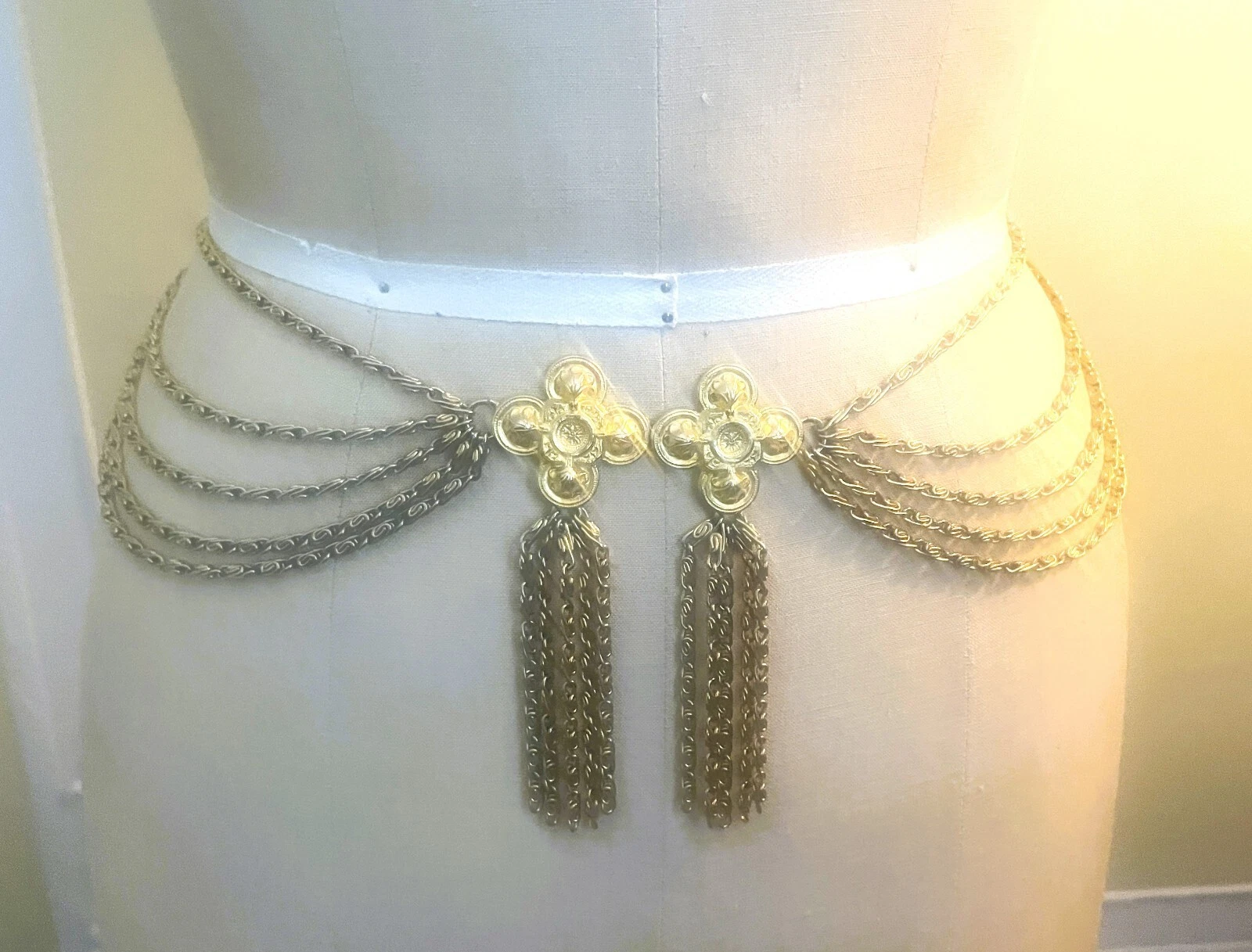 Ceinture chaîne cinq drapés plaqué or Christian Dior vintage