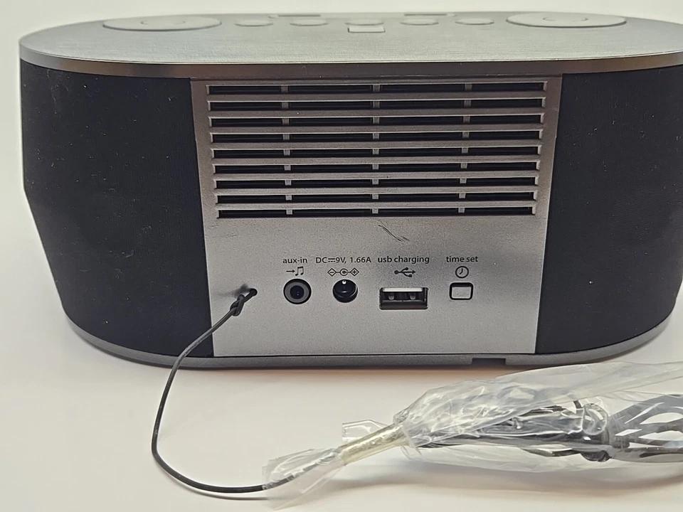 iHome (протестирован) беспроводной Bluetooth стерео USB зарядки двойной FM будильник радио - Изображение 4 из 4