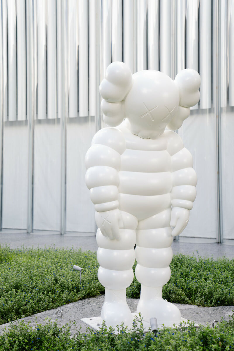 KAWS What Party - White 2020 NEW certified authentic KAWS What Party - White 2020 NEW certified authentic