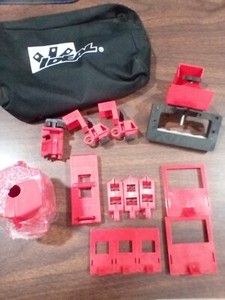 IDEAL UNIVERSAL 15 PIECE ELECTRICAL SAFETY LOCKOUT KIT