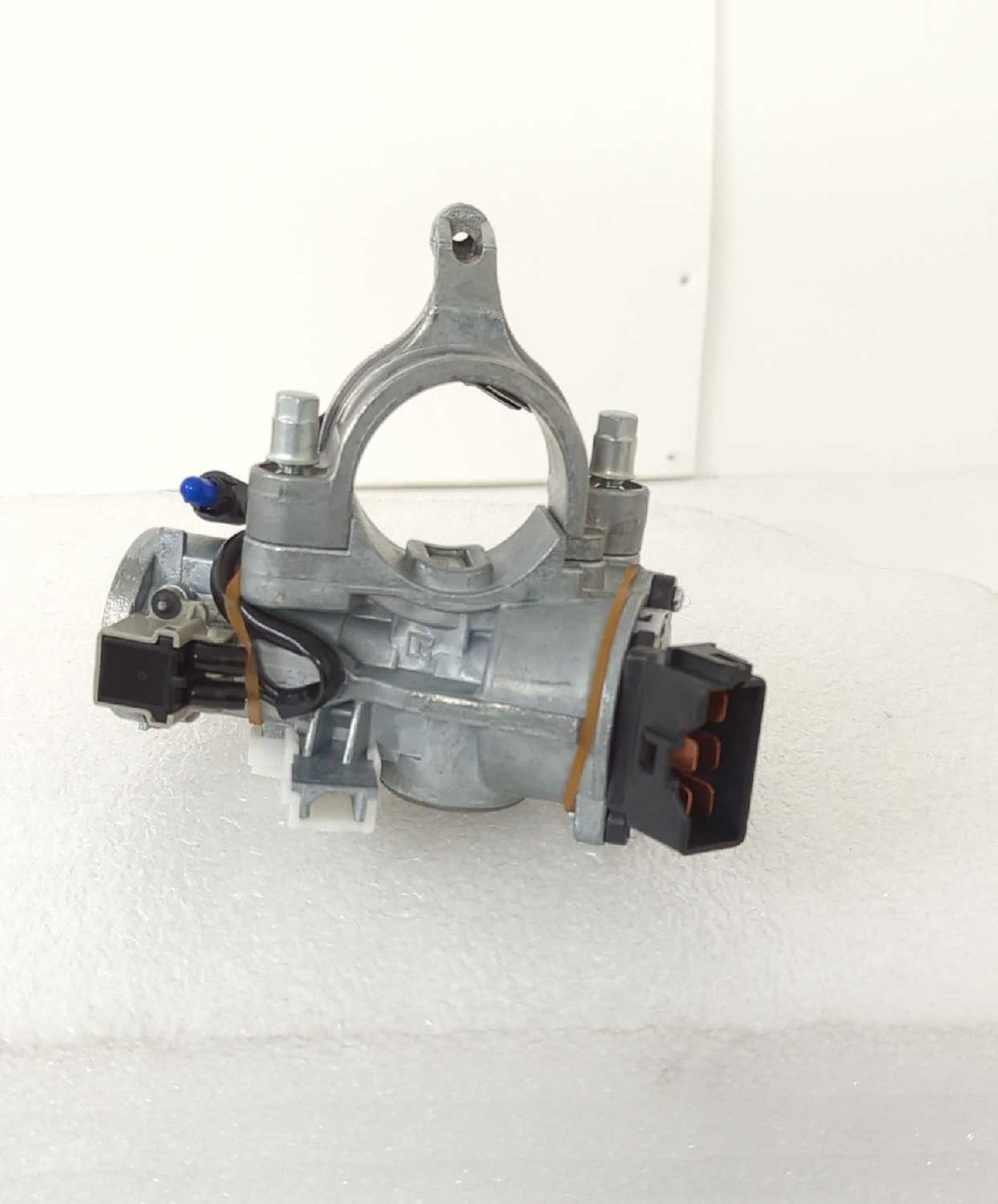 モーリー出品 New OEM Genuine Mitsubishi Ignition Switch Housing 2001-2006